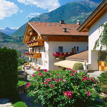 Gasthof Weisses Kreuz Naturns Exterior foto